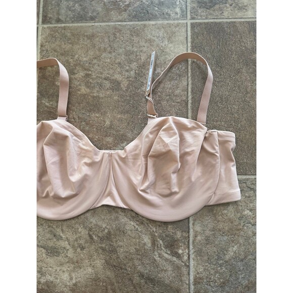 Skims Smoothing Intimates Unlined Strapless Bra Clay Size 46DD - Picture 7 of 12